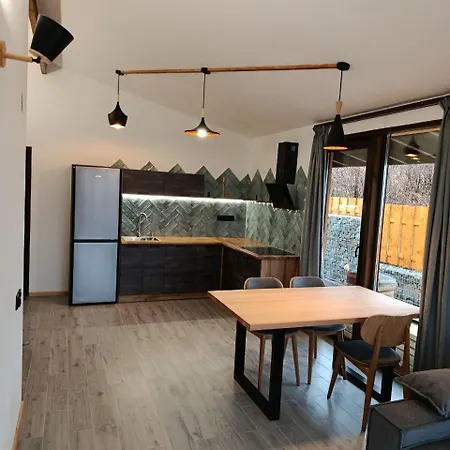 Nafta Lux Aparthotel